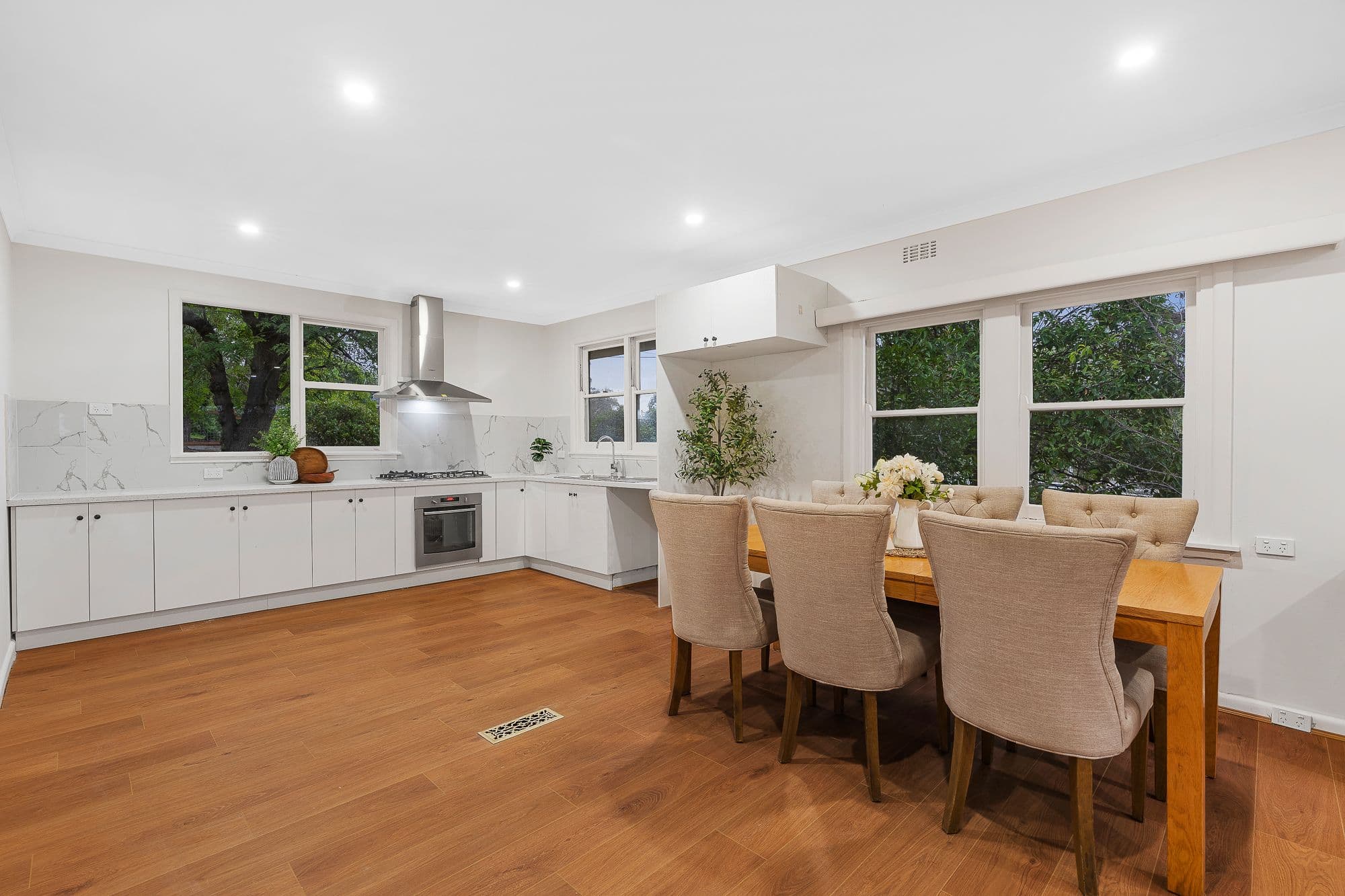 13 Park West Road, Eltham VIC 3095, Eltham - Thumbnail 7
