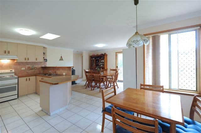 47 Gainsborough Drive, GLENVALE QLD 4350, Glenvale - Thumbnail 3