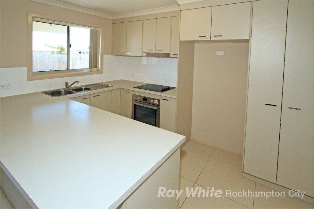 16 Maree Crescent, GRACEMERE QLD 4702, Gracemere - Thumbnail 2