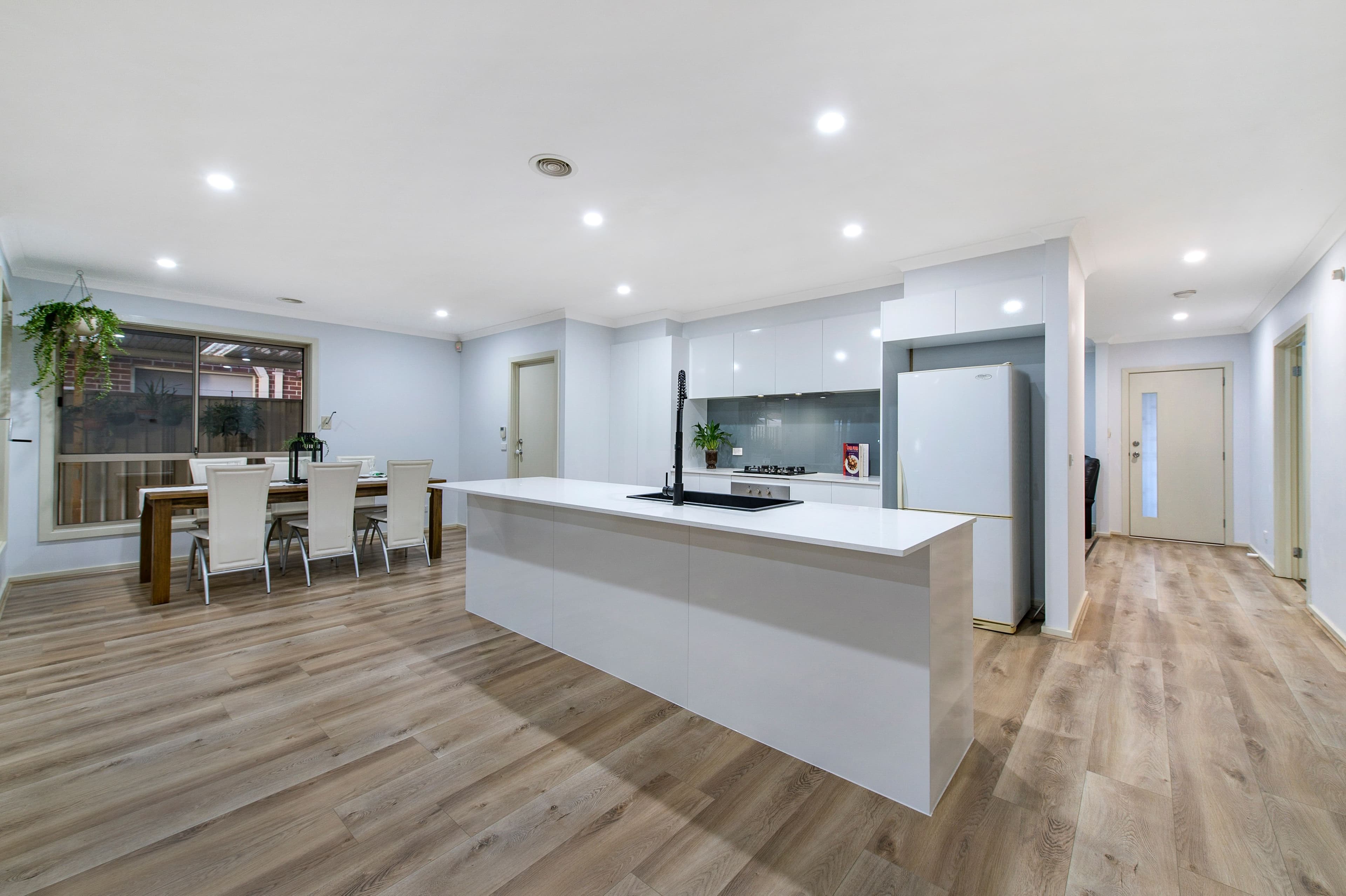 7 Buchan Court, Taylors Hill VIC 3037, Taylors Hill - Thumbnail 2