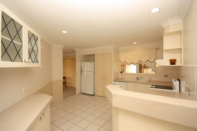 26 Kintyre Crescent, BANORA POINT NSW 2486, Banora Point - Thumbnail 6