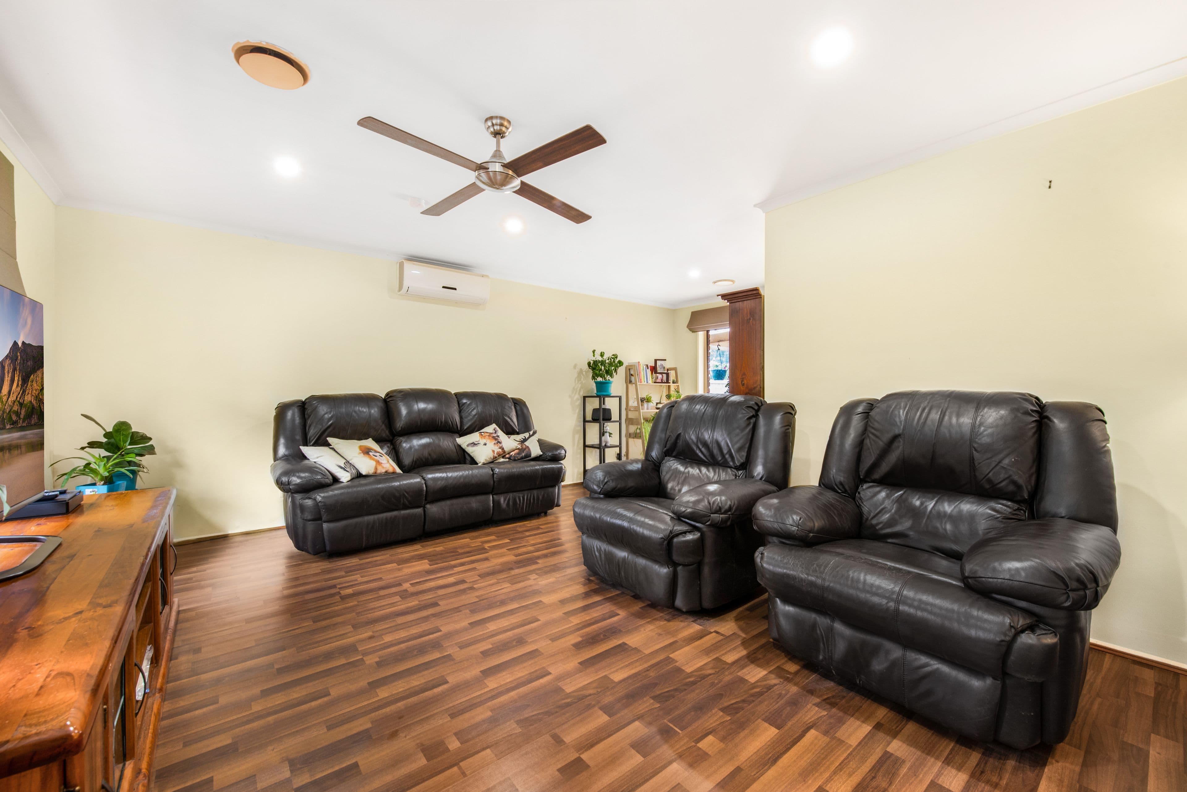 5 Kylie Court, Pakenham VIC 3810, Pakenham - Thumbnail 3