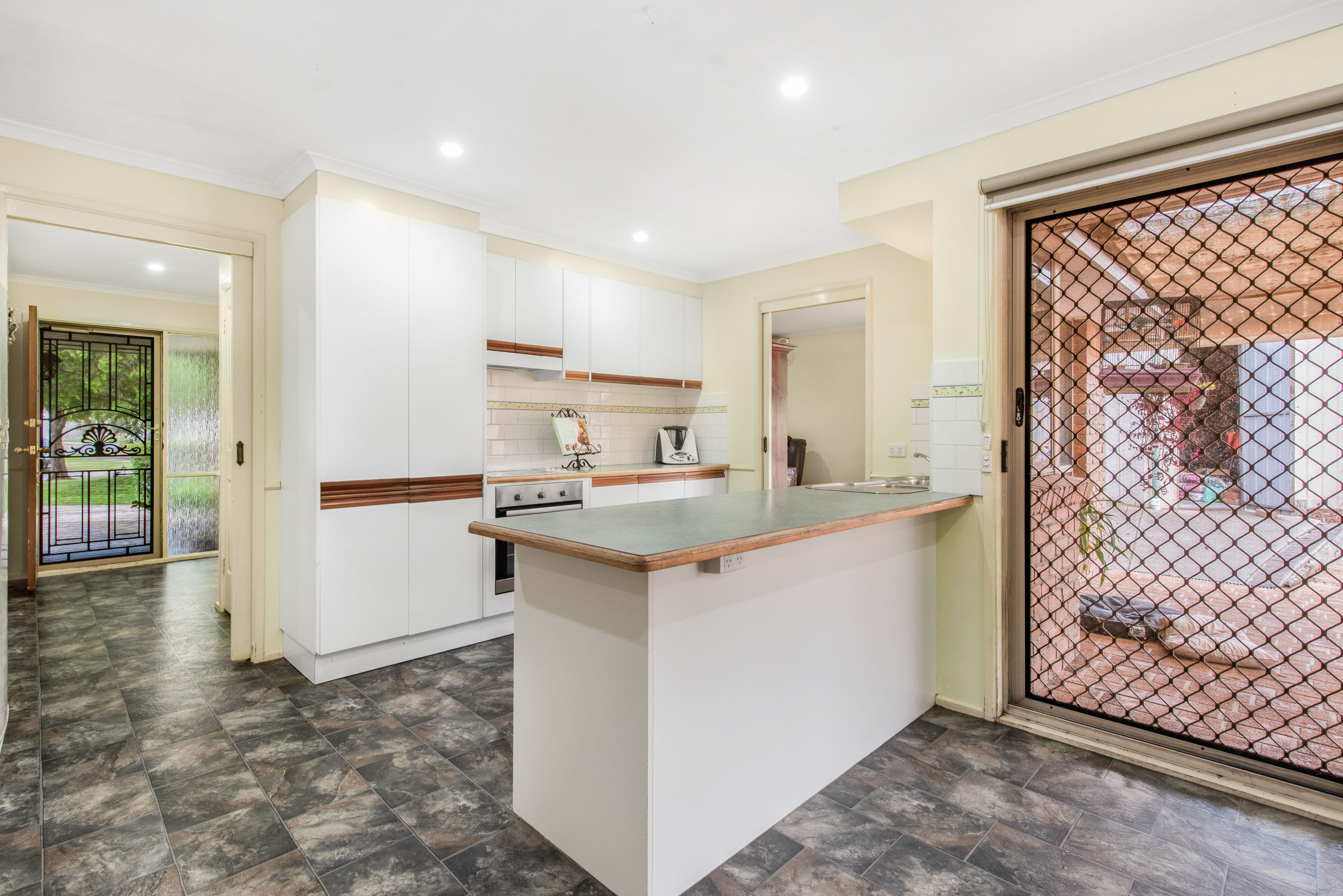 5 Kylie Court, Pakenham VIC 3810, Pakenham - Thumbnail 5