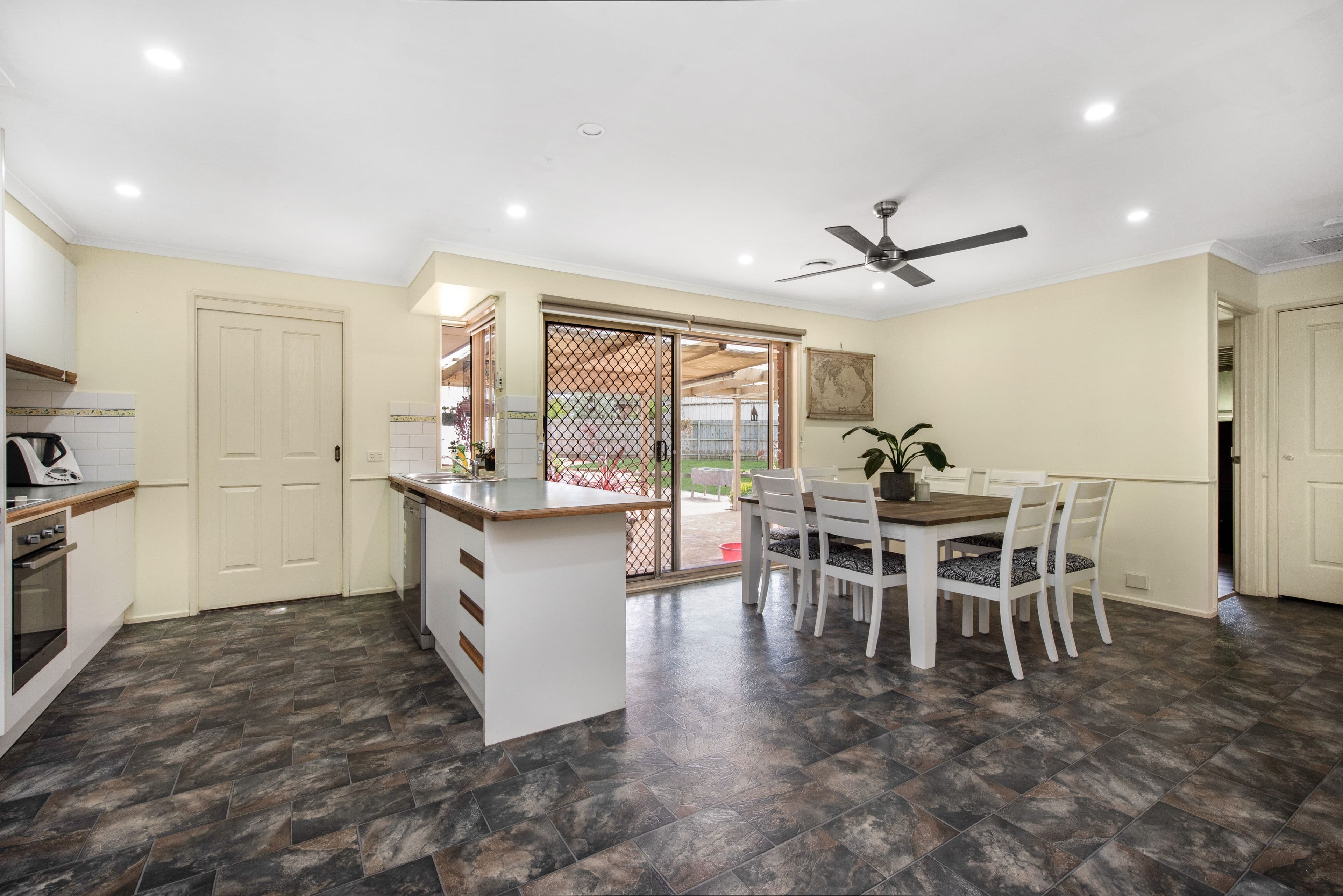 5 Kylie Court, Pakenham VIC 3810, Pakenham - Thumbnail 6
