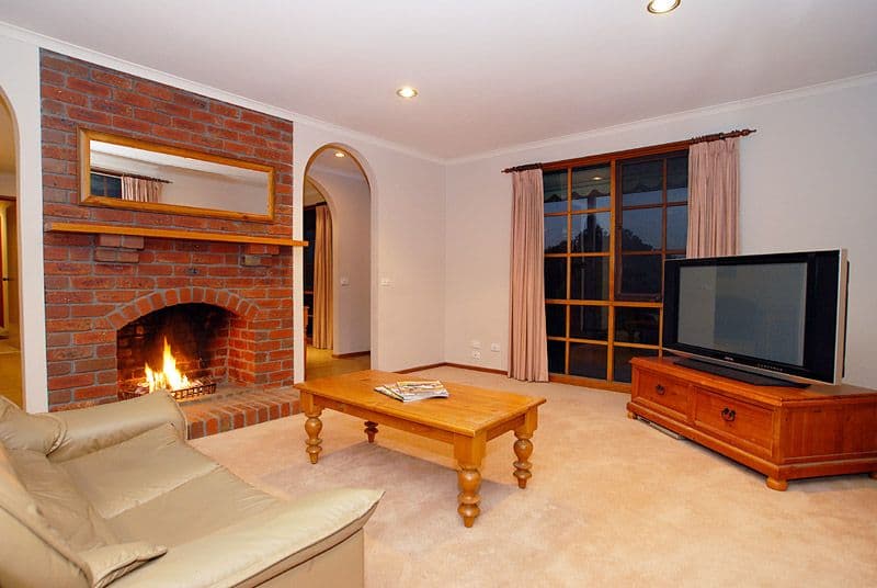 27  Van Court, NARRE WARREN VIC 3805, Narre Warren - Thumbnail 2