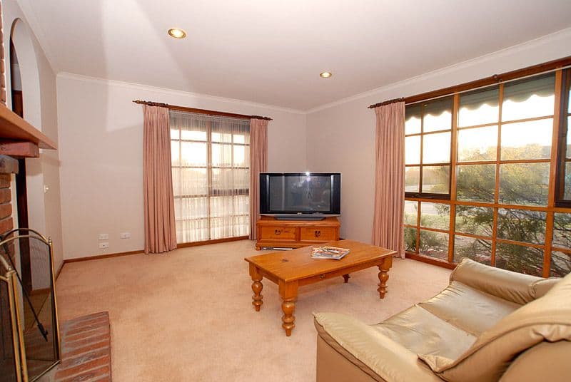 27  Van Court, NARRE WARREN VIC 3805, Narre Warren - Thumbnail 7