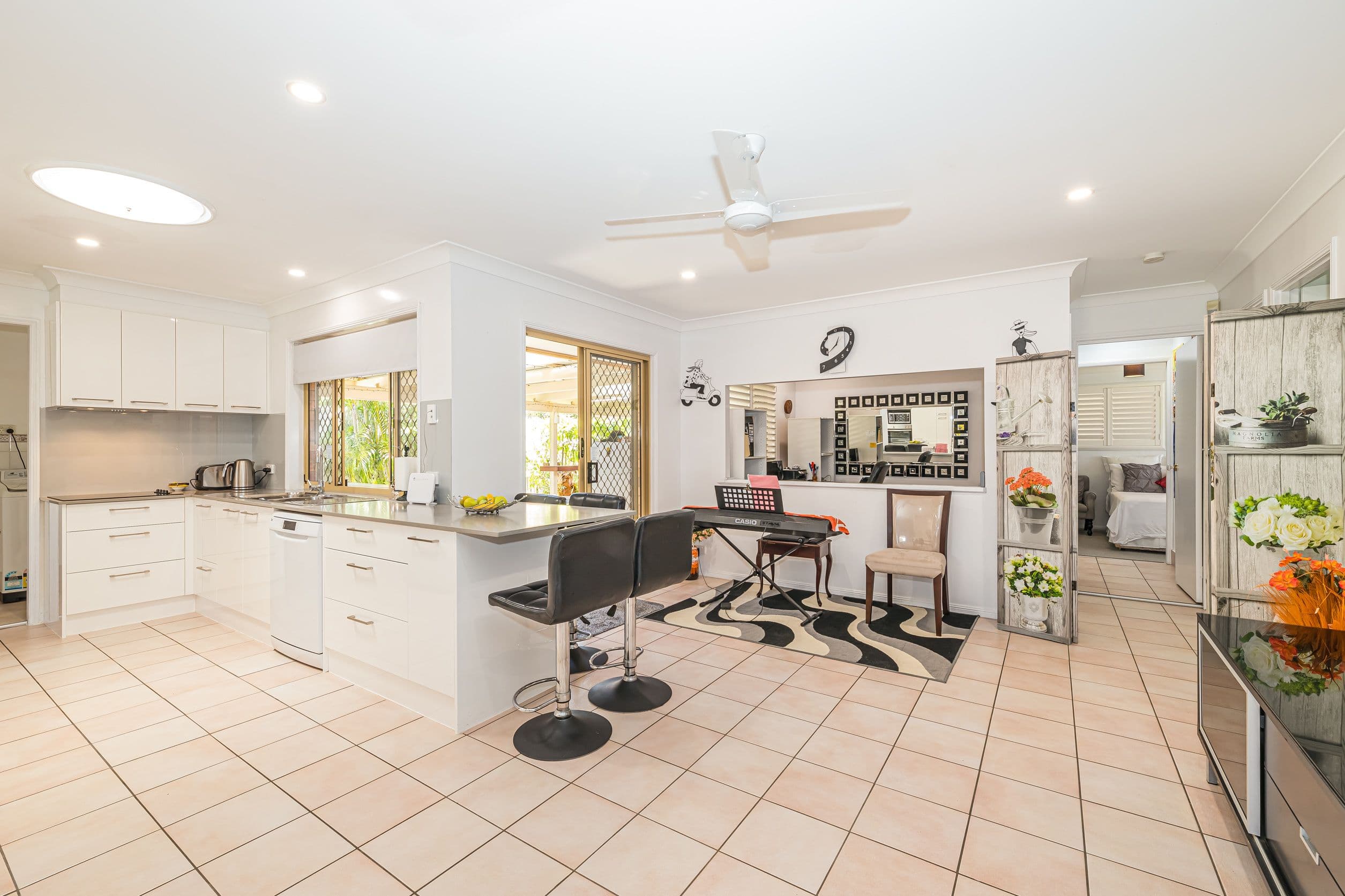 54 Dolphin Drive, Bongaree QLD 4507, Bongaree - Thumbnail 4