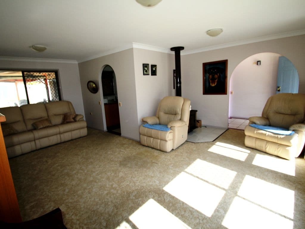 2 Charmaine Court, ALBANY CREEK QLD 4035, Albany Creek - Thumbnail 3