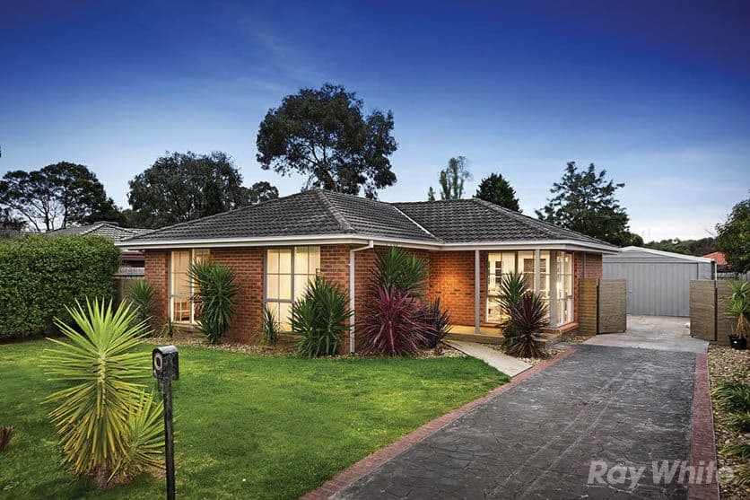 17 Axedale Crescent, Endeavour Hills VIC 3802, Endeavour Hills - Image 1