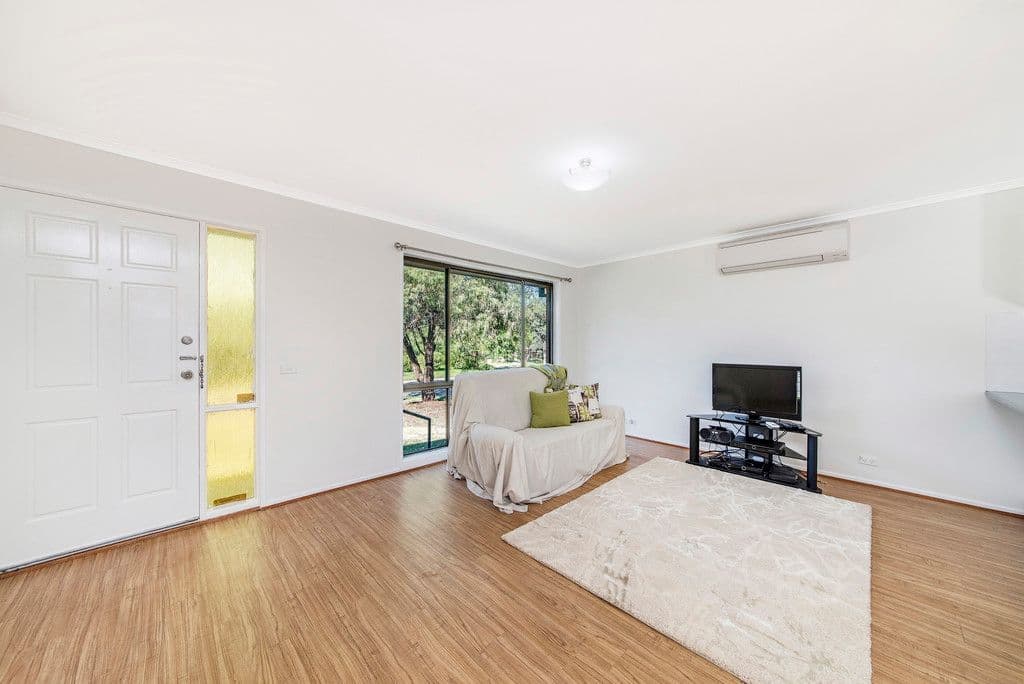 33 Gibbons Street, Chisholm ACT 2905, Chisholm - Thumbnail 2