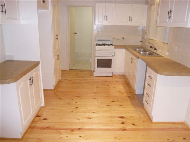 14 Brookfield Way, Orange, Orange - Thumbnail 4