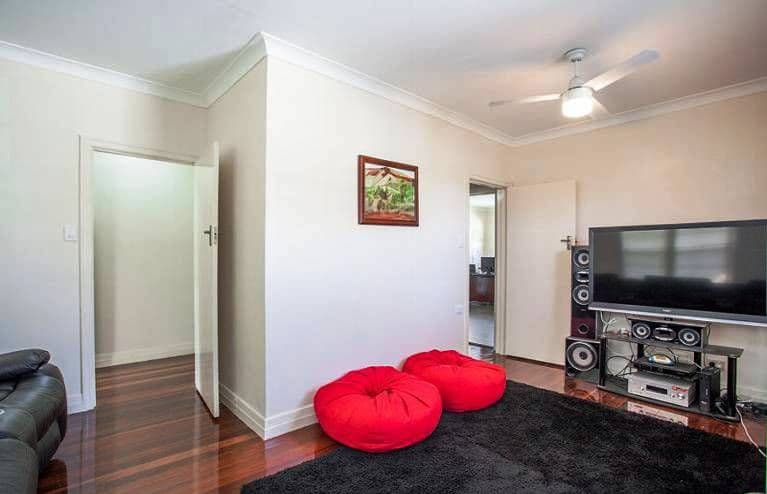 4 Chesterfield Street, Wavell Heights QLD 4012, Wavell Heights - Thumbnail 5