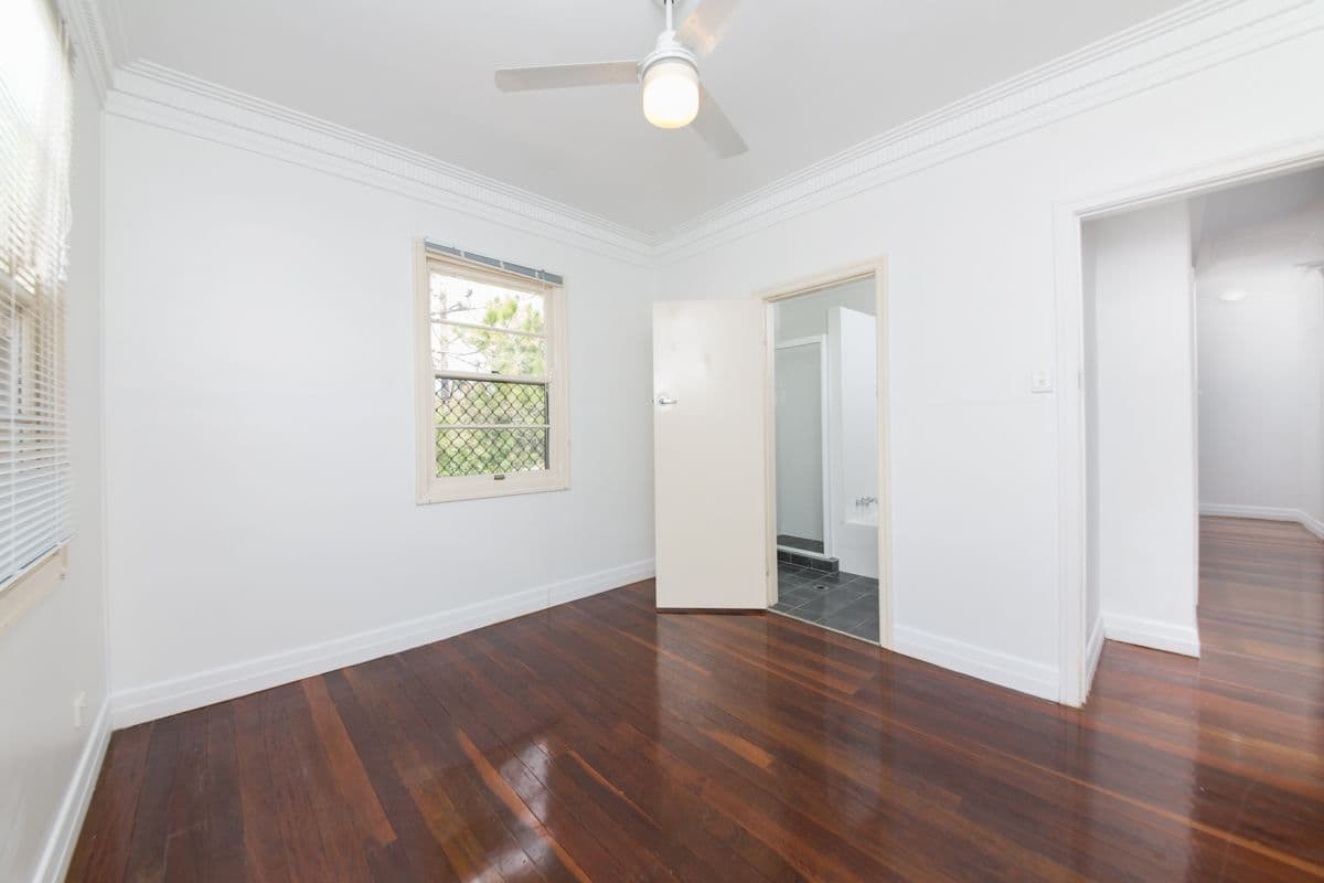 4 Chesterfield Street, Wavell Heights QLD 4012, Wavell Heights - Thumbnail 6