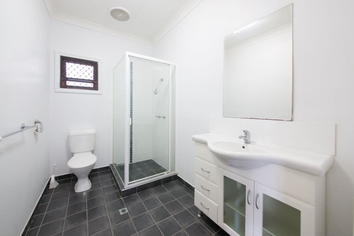 4 Chesterfield Street, Wavell Heights QLD 4012, Wavell Heights - Thumbnail 7