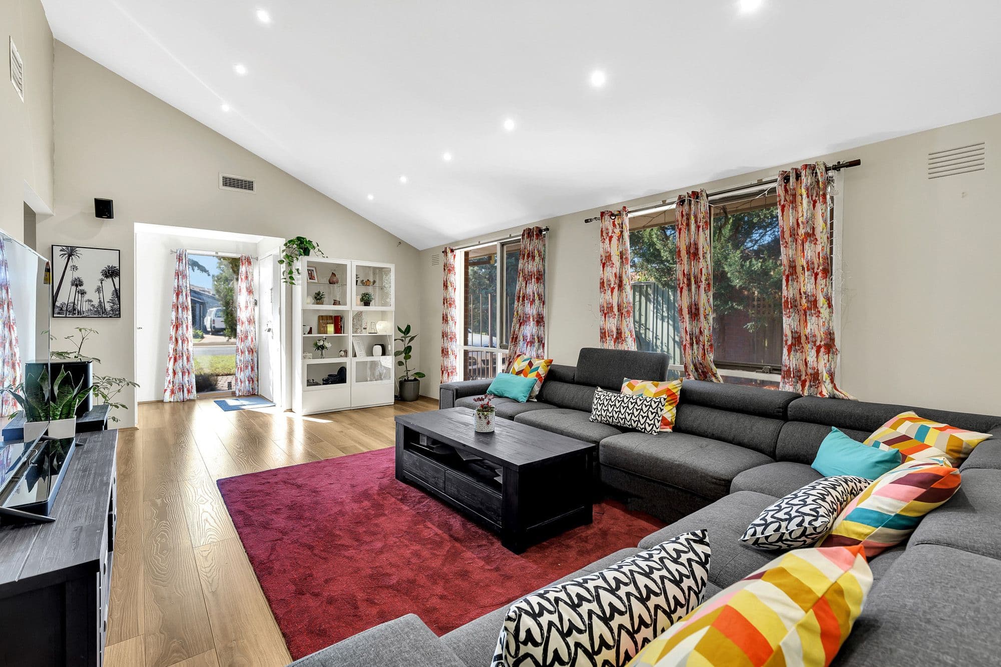 2 Vernon Court, Hoppers Crossing VIC 3029, Hoppers Crossing - Thumbnail 2