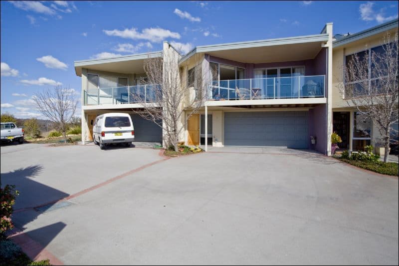 11 Doeberl Place, QUEANBEYAN NSW 2620, Queanbeyan - Image 1