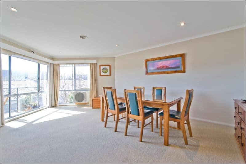 11 Doeberl Place, QUEANBEYAN NSW 2620, Queanbeyan - Thumbnail 4
