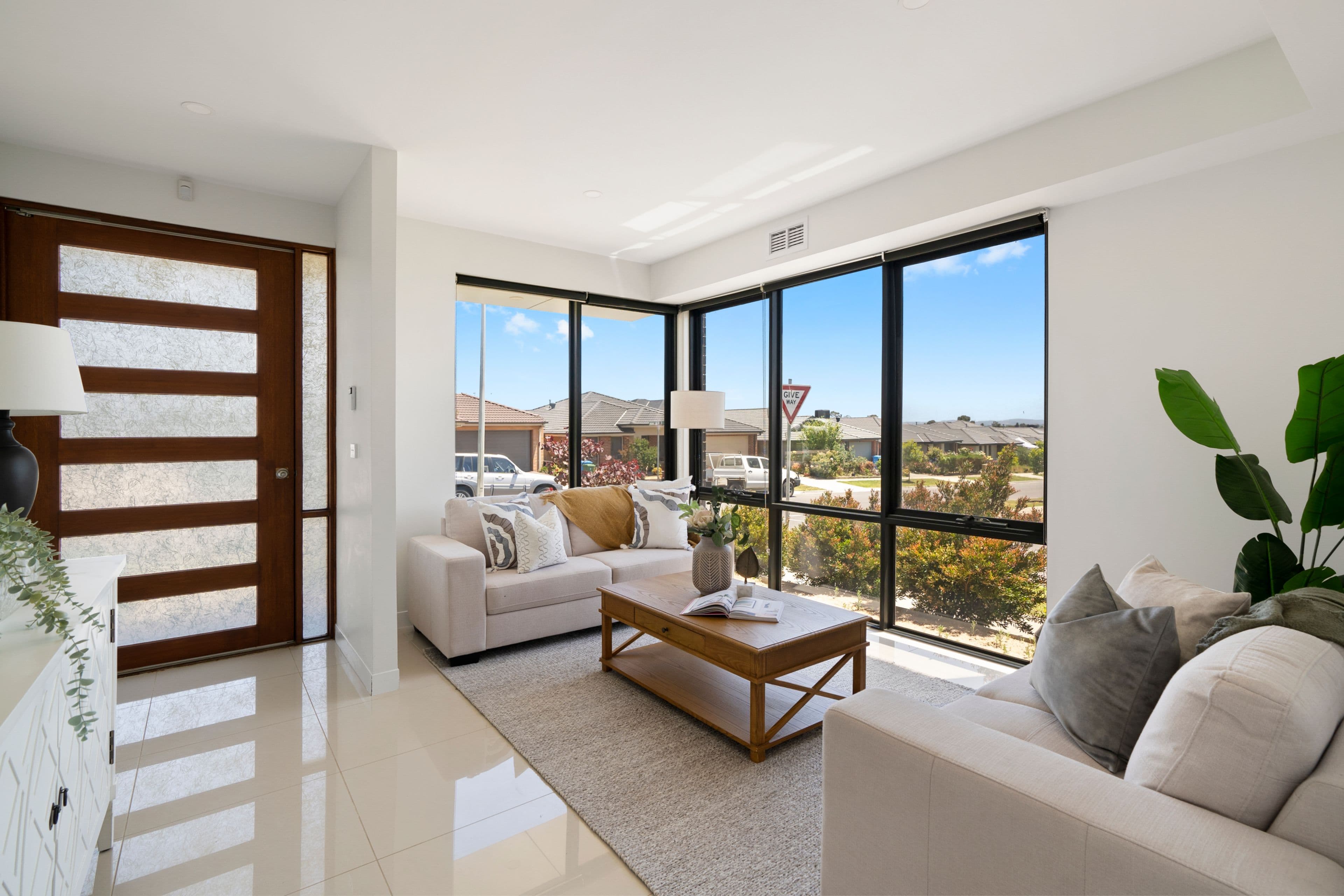 14 Noorat Place, Cranbourne North VIC 3977, Cranbourne North - Thumbnail 2