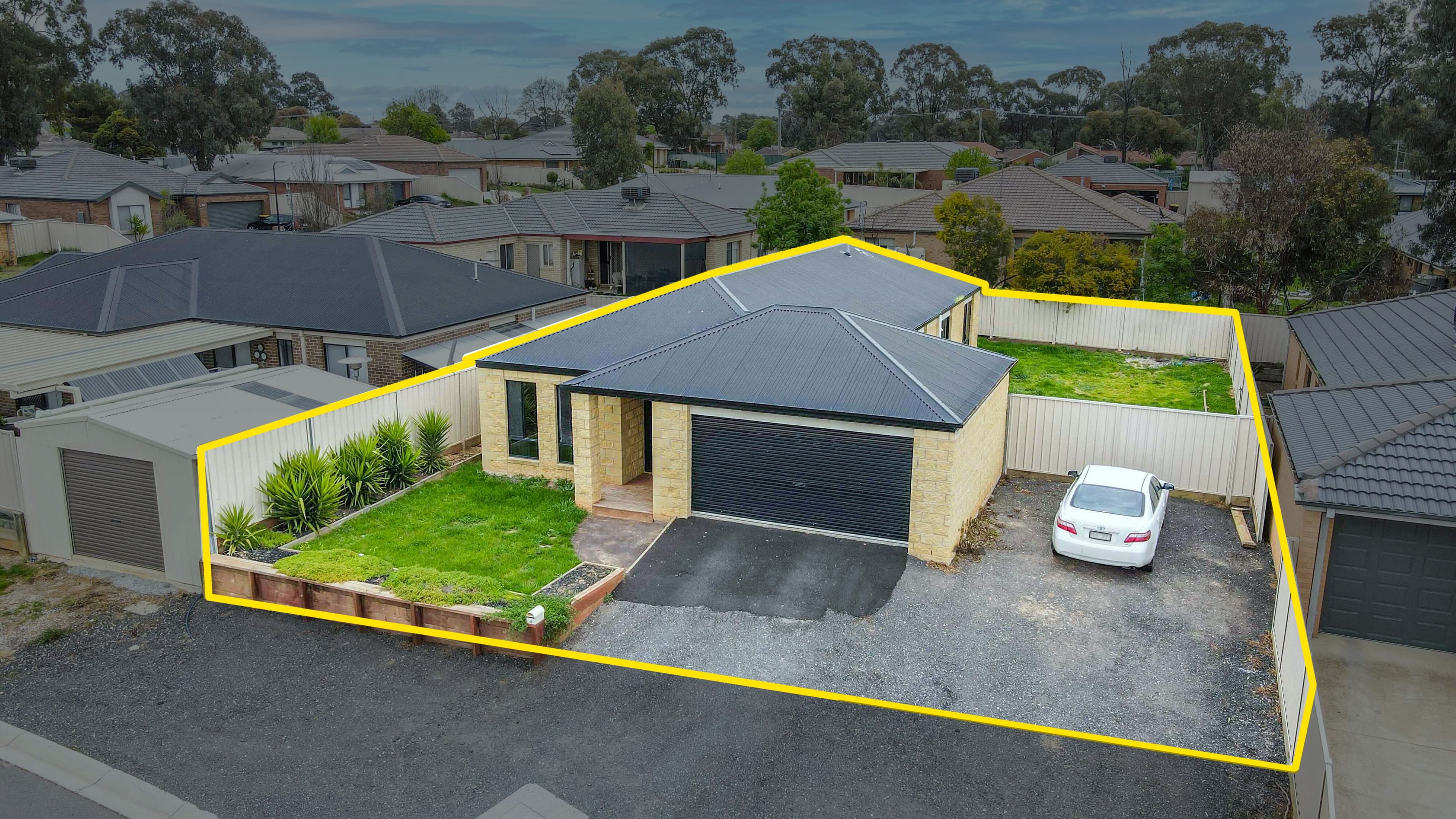 4 Sheard Street, California Gully VIC 3556, California Gully - Thumbnail 2