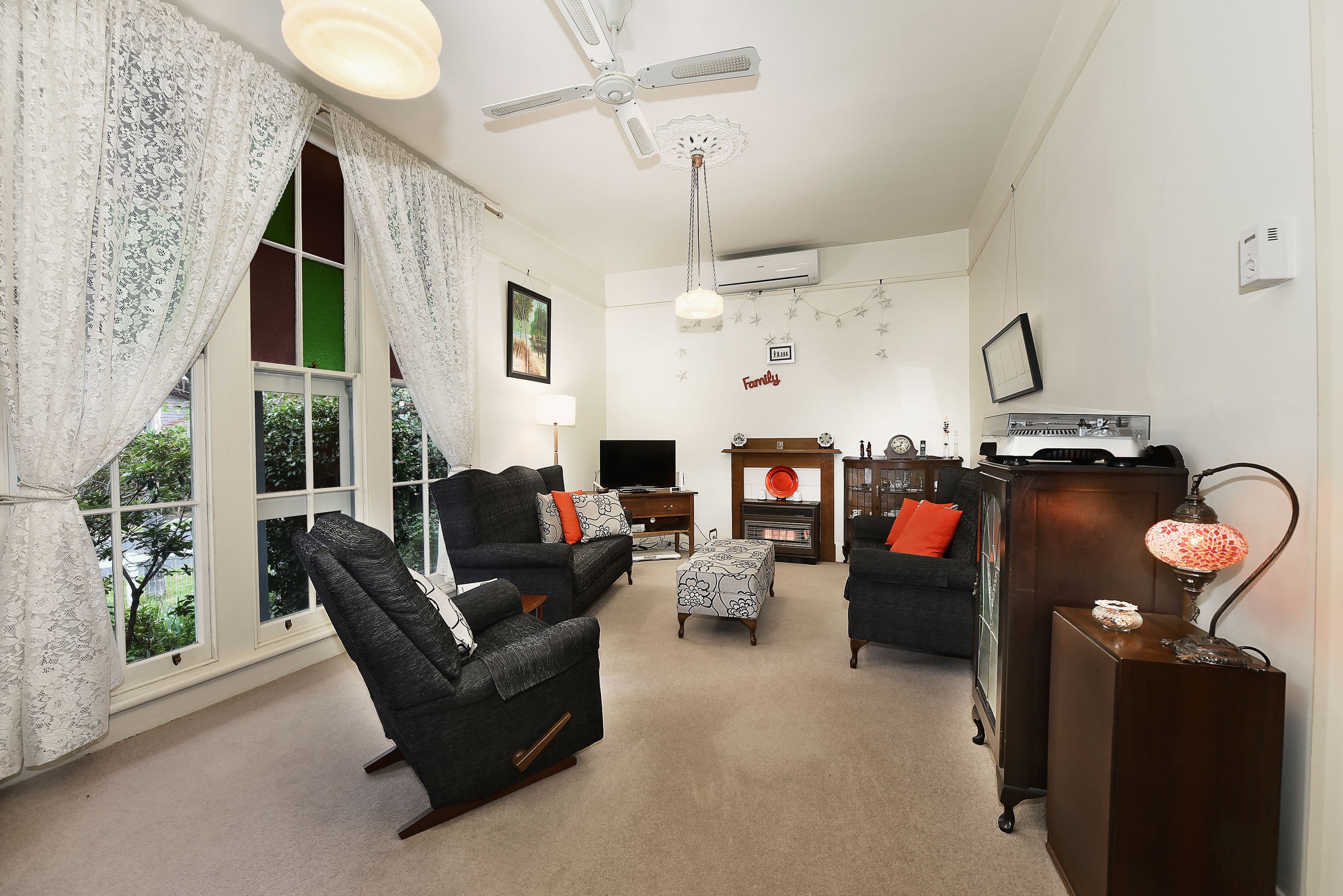 16 Marks Street, Coburg VIC 3058, Coburg - Thumbnail 2