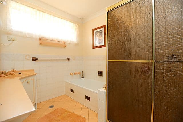 51 Sturt Avenue, Georges Hall NSW 2198, Georges Hall - Thumbnail 8