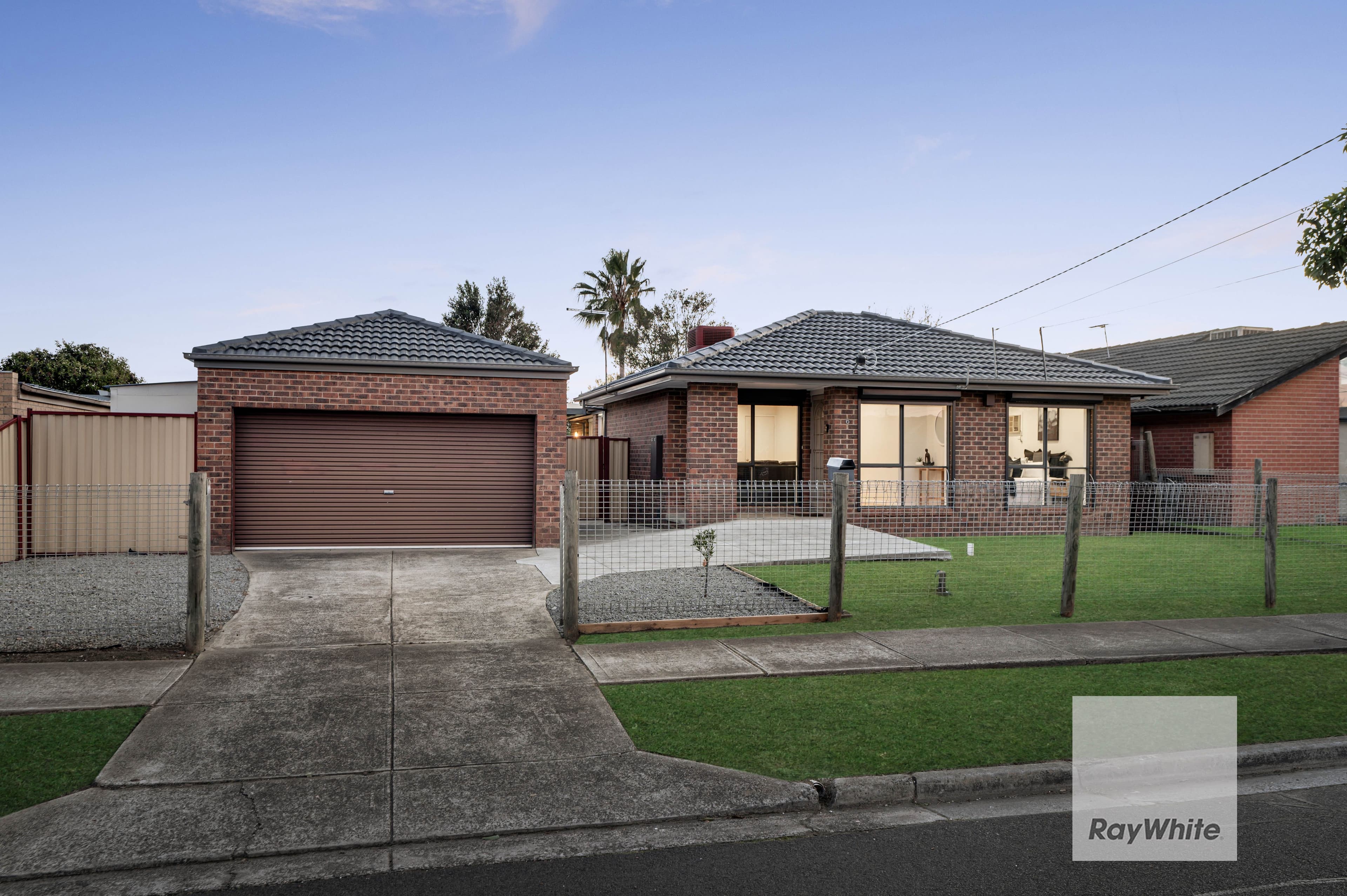 6 Trentham Drive, Gladstone Park VIC 3043, Gladstone Park - Thumbnail 2