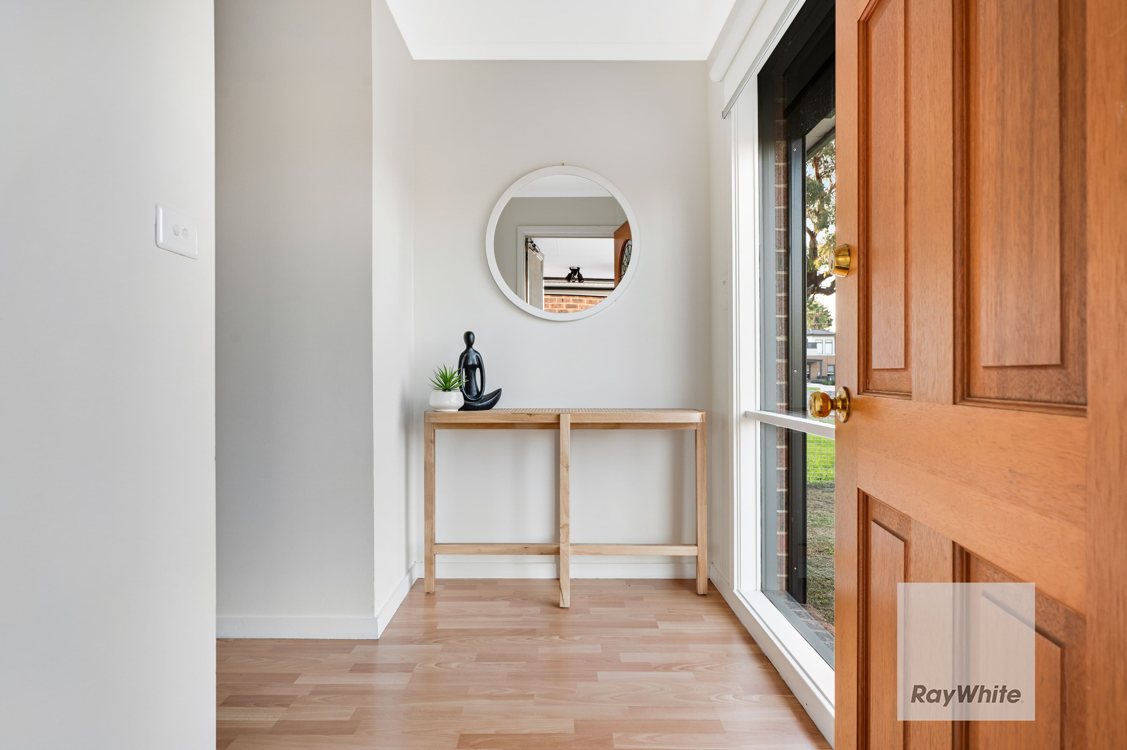 6 Trentham Drive, Gladstone Park VIC 3043, Gladstone Park - Thumbnail 3
