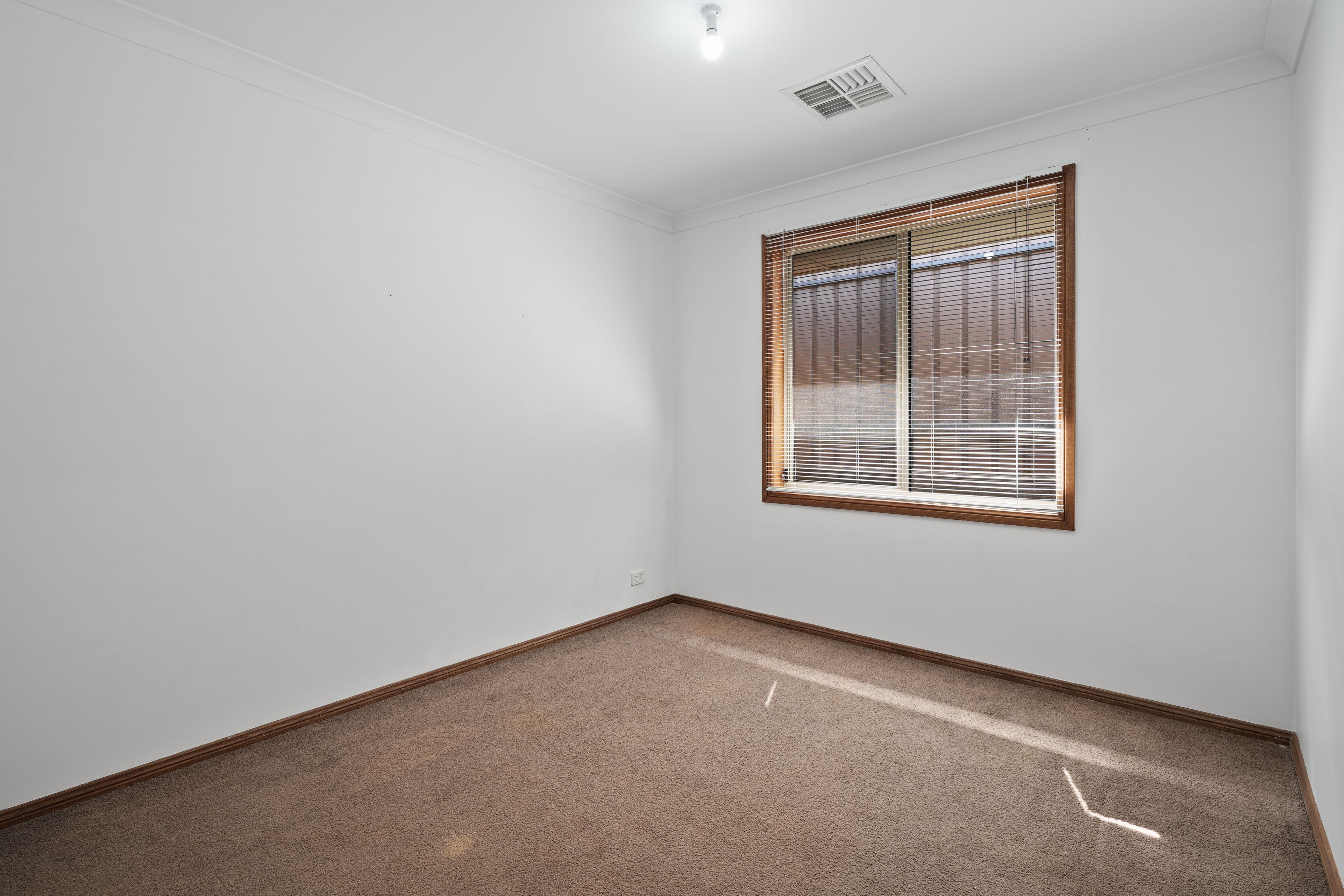 12 Kent Place, Craigmore SA 5114, Craigmore - Thumbnail 8