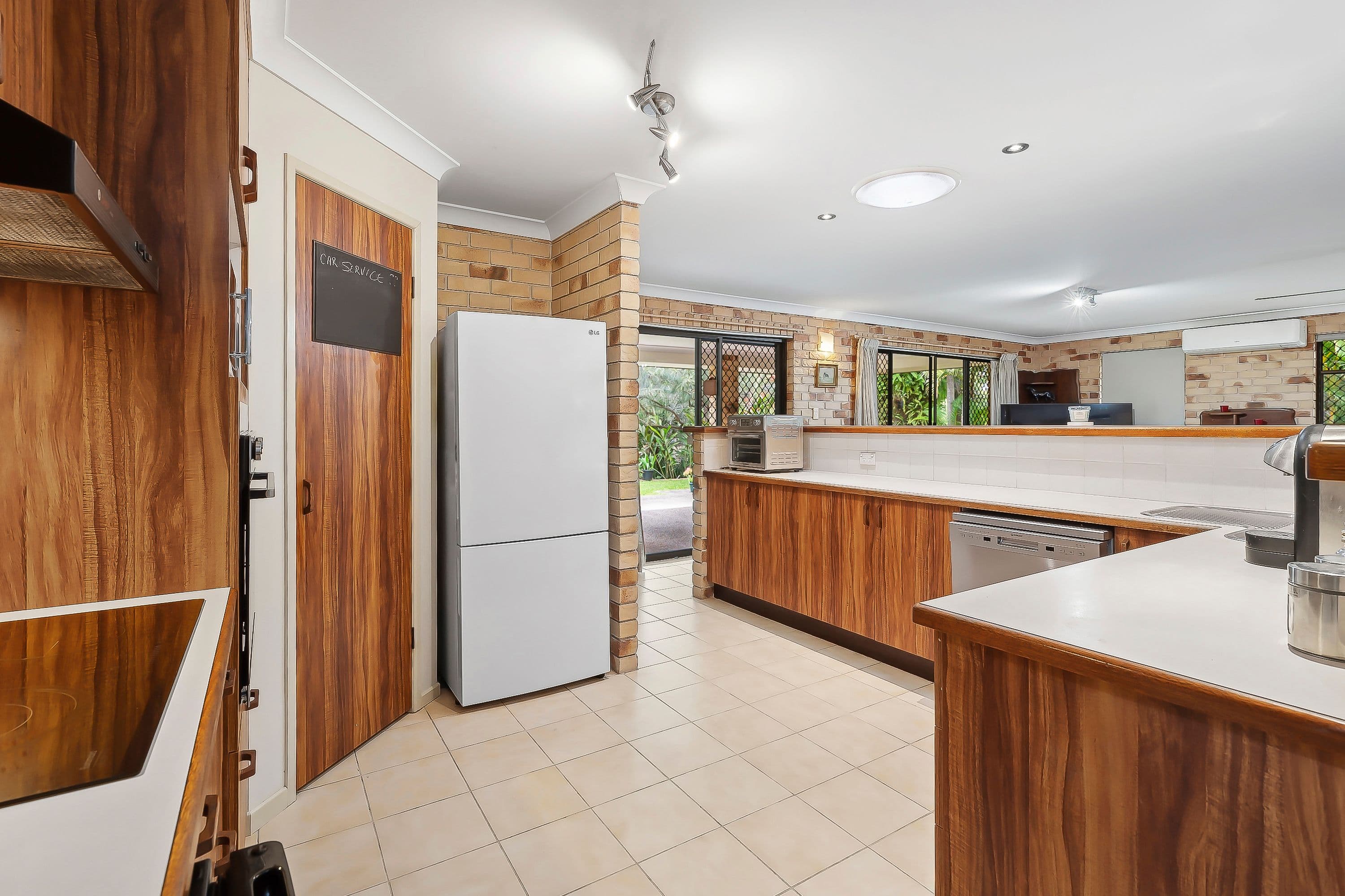 6 Weegen Court, Landsborough QLD 4550, Landsborough - Thumbnail 6