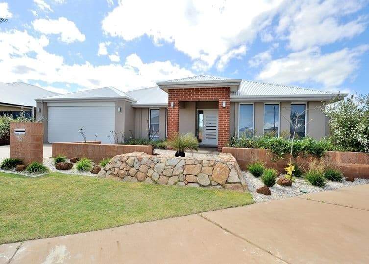 4 Cape Gardens, ELLENBROOK WA 6069, Ellenbrook - Thumbnail 2