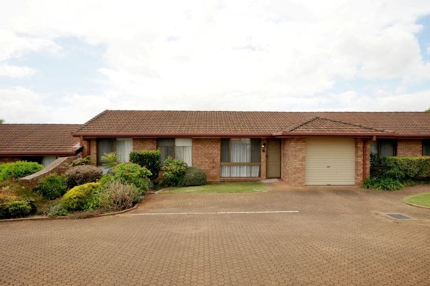 Unit 9, 301 Bridge Street, NEWTOWN QLD 4350, Newtown - Image 1