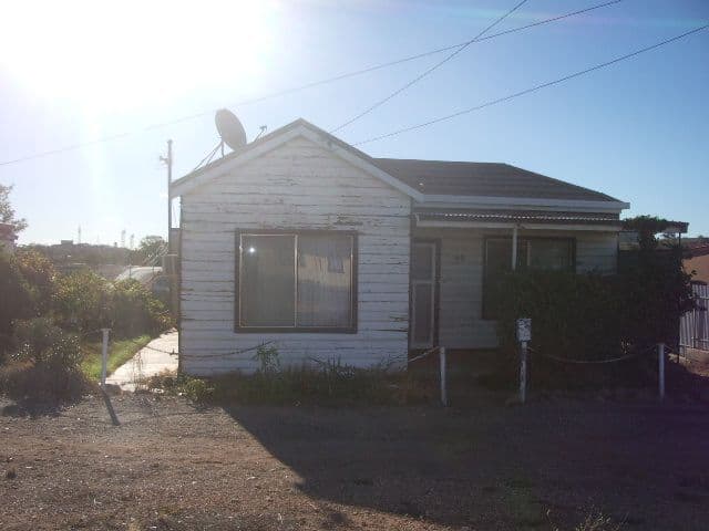 40 Cobalt Street, BROKEN HILL NSW 2880, Broken Hill - Thumbnail 2