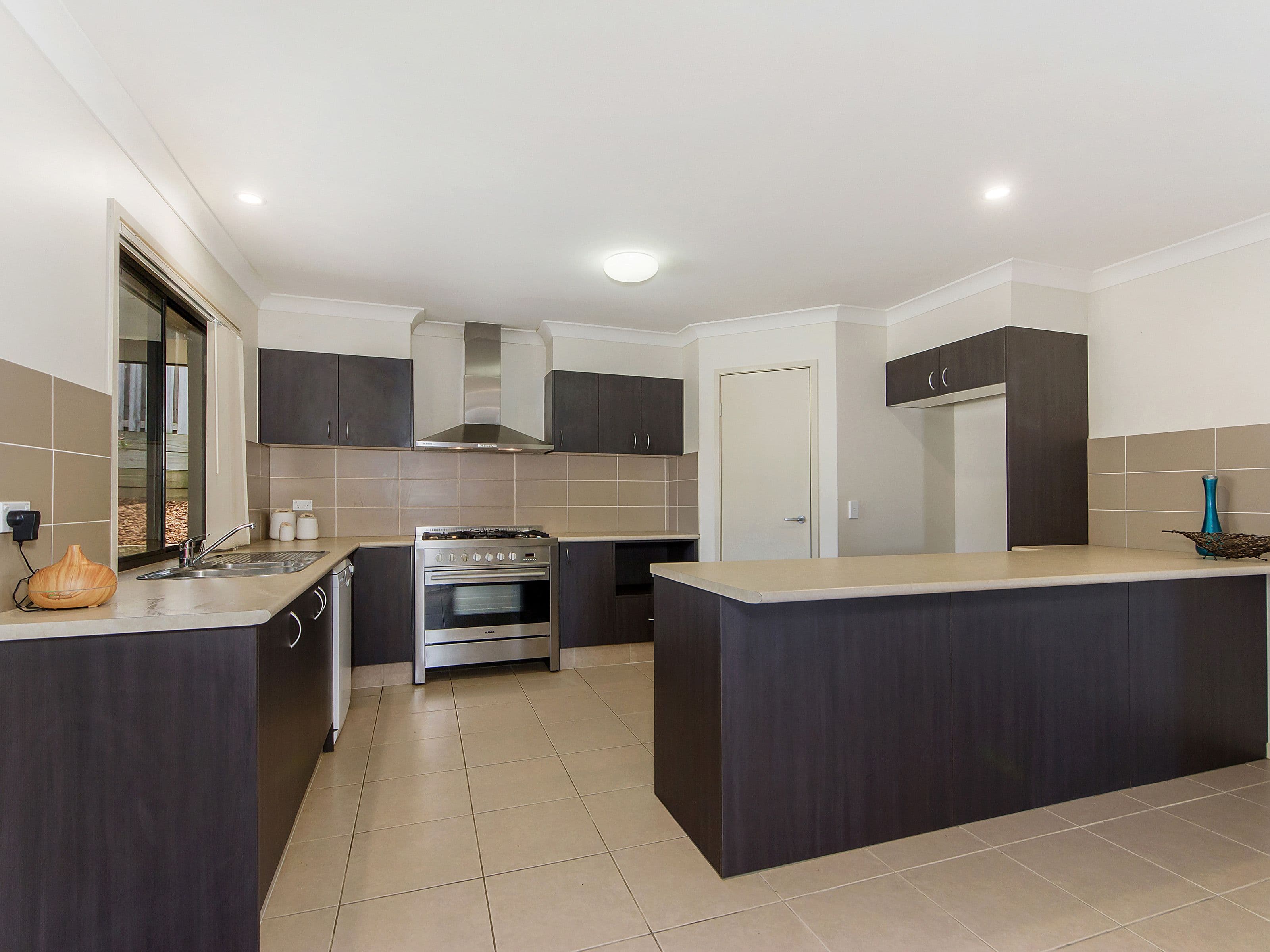33 Summerlea Crescent, Ormeau QLD 4208, Ormeau - Thumbnail 2