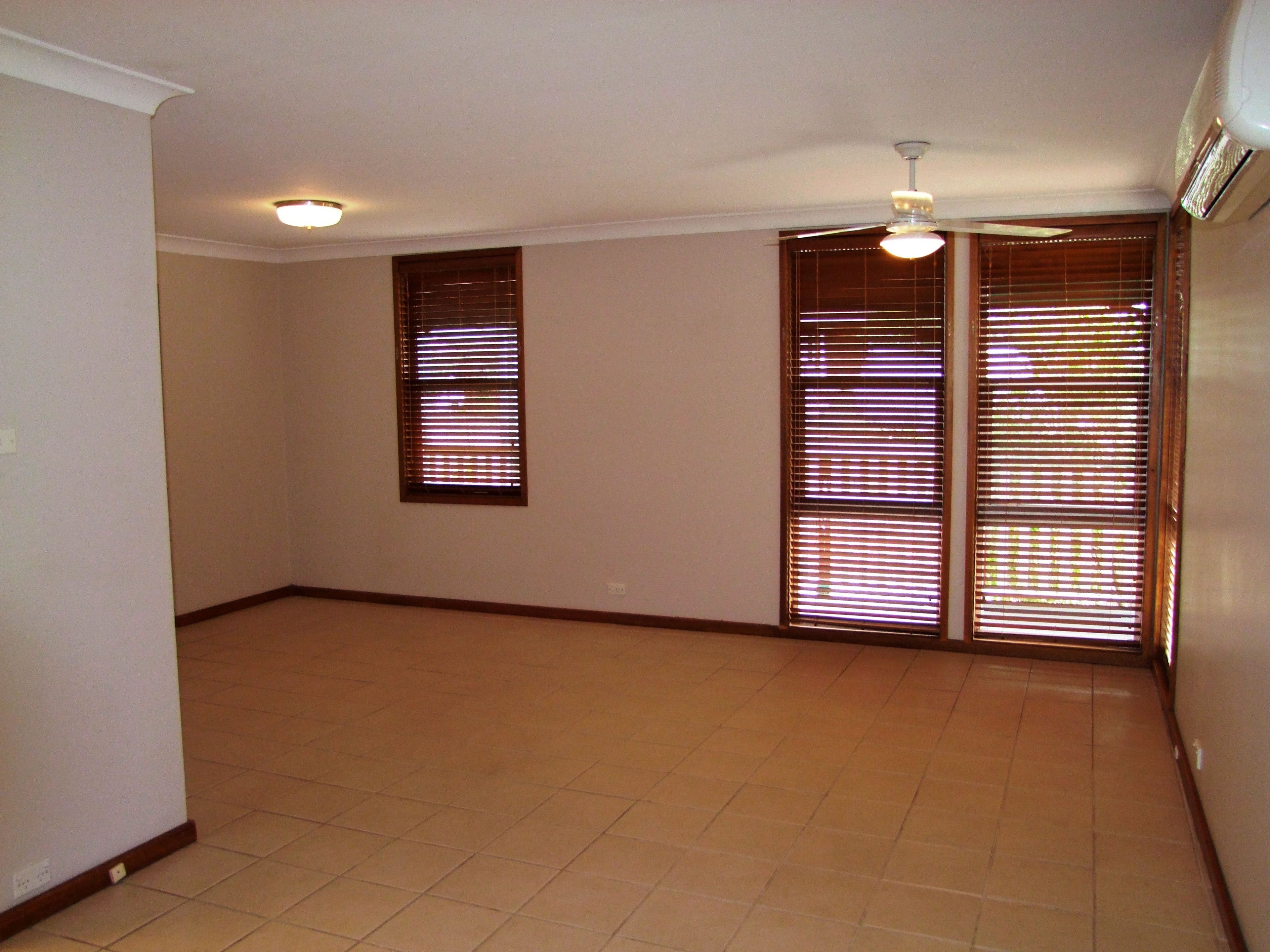 38 Wilmot Place, Singleton NSW 2330, Singleton - Thumbnail 2