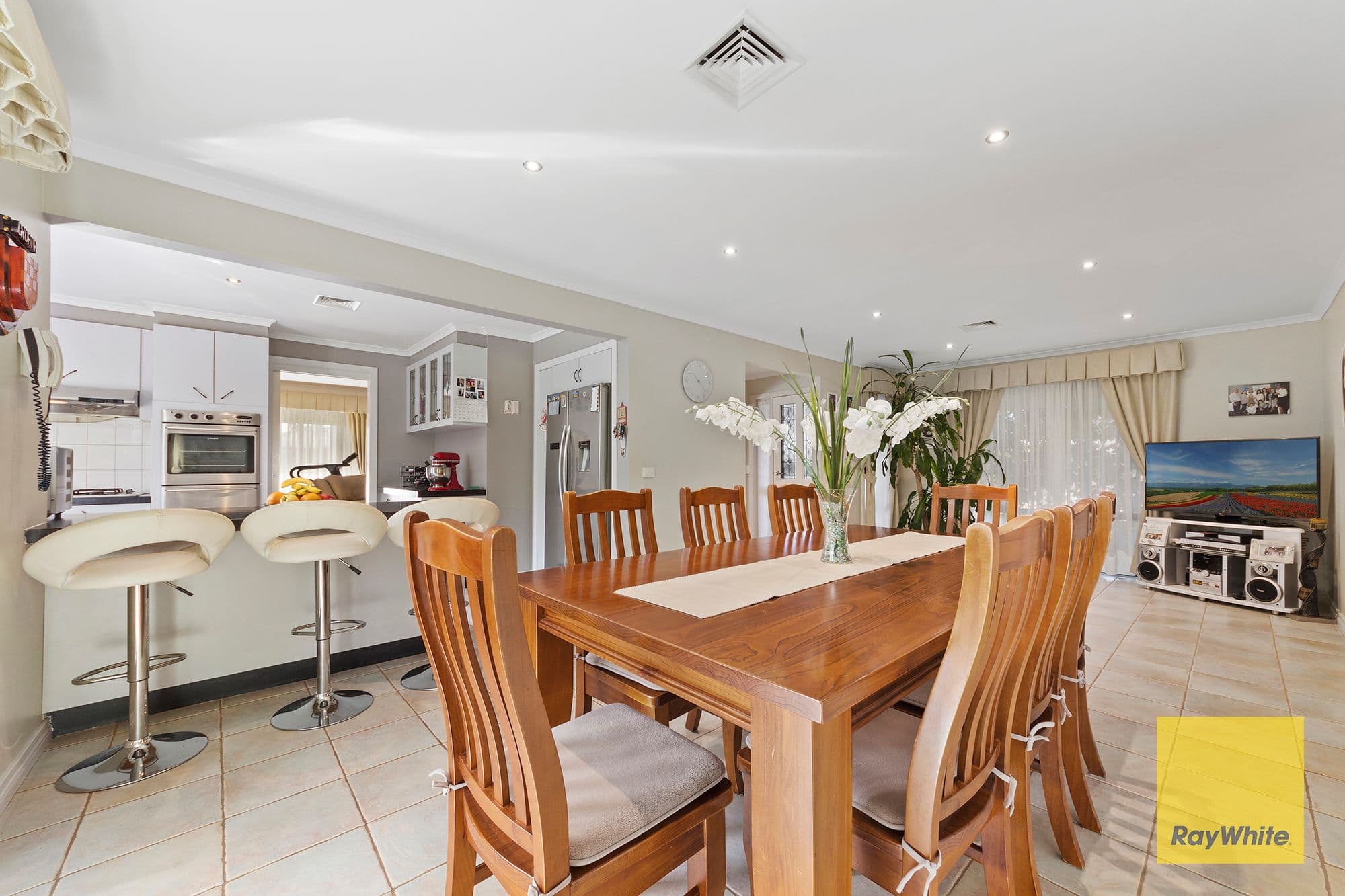 52 KNIGHTSBRIDGE Avenue, Altona Meadows VIC 3028, Altona Meadows - Thumbnail 7