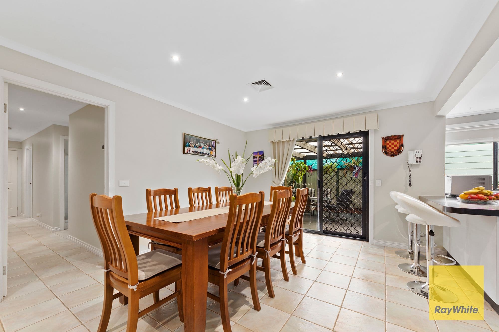 52 KNIGHTSBRIDGE Avenue, Altona Meadows VIC 3028, Altona Meadows - Thumbnail 8