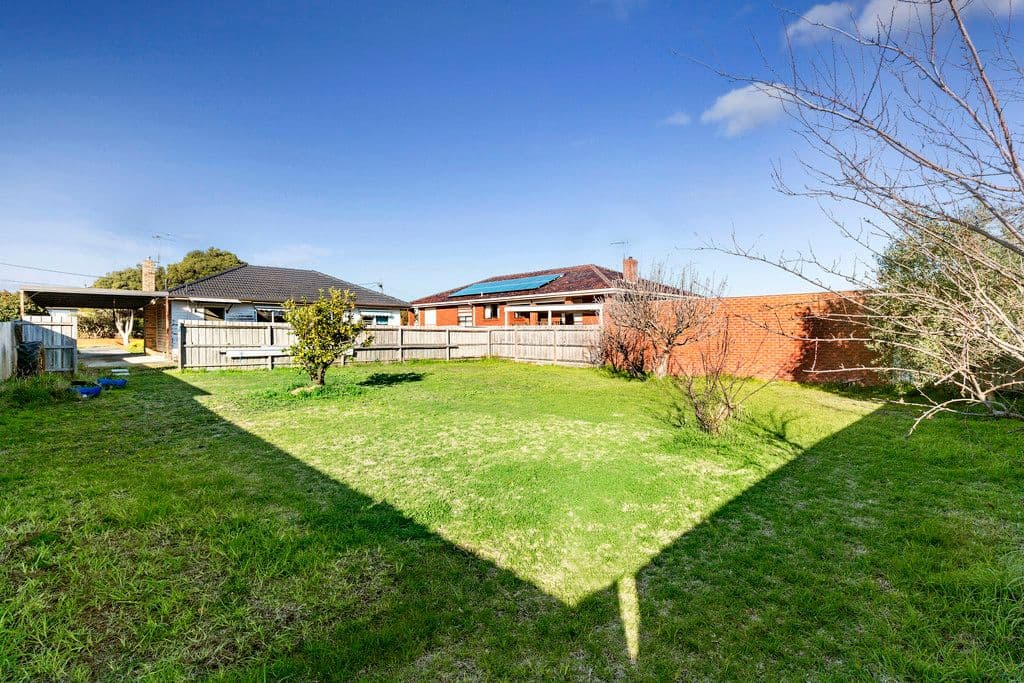 5 Dobson Avenue, Oakleigh East VIC 3166, Oakleigh East - Thumbnail 5
