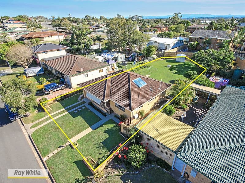 34 Waratah Drive, CLONTARF QLD 4019, Clontarf - Image 1