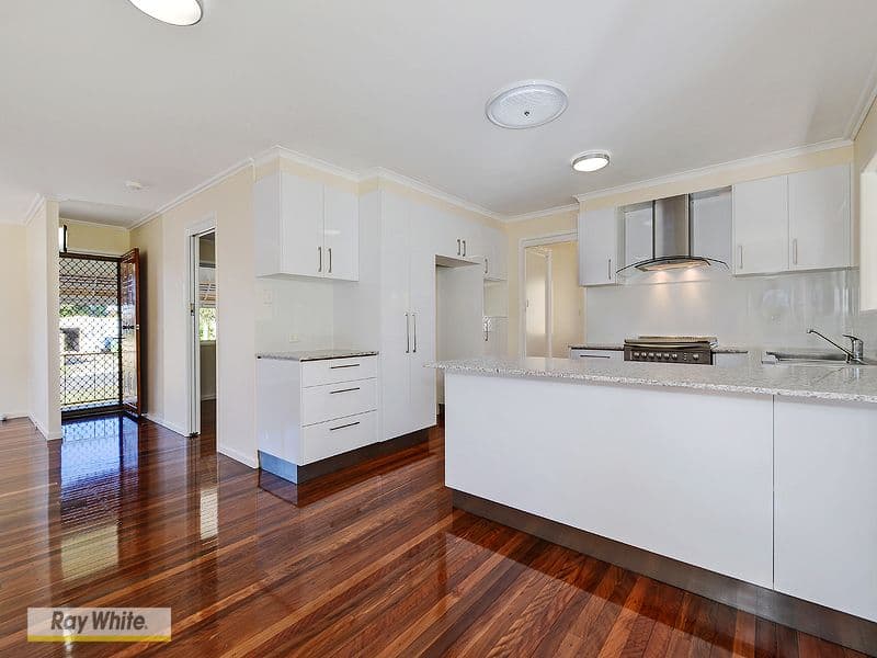 34 Waratah Drive, CLONTARF QLD 4019, Clontarf - Thumbnail 3