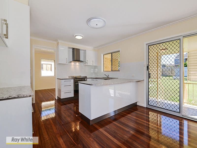 34 Waratah Drive, CLONTARF QLD 4019, Clontarf - Thumbnail 4