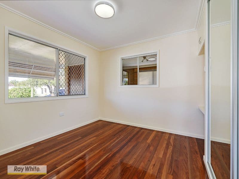 34 Waratah Drive, CLONTARF QLD 4019, Clontarf - Thumbnail 5
