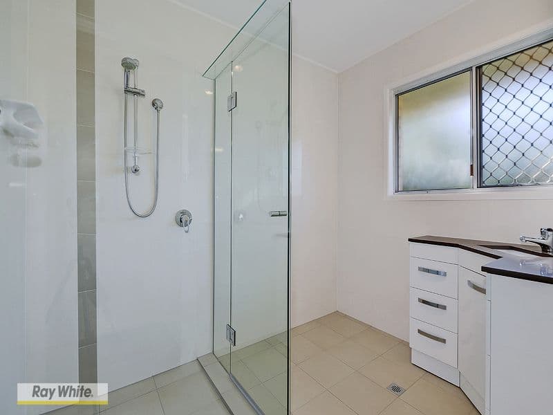 34 Waratah Drive, CLONTARF QLD 4019, Clontarf - Thumbnail 8