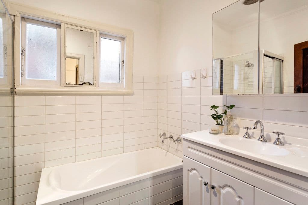 74 Livingstone Street, Ivanhoe VIC 3079, Ivanhoe - Thumbnail 7