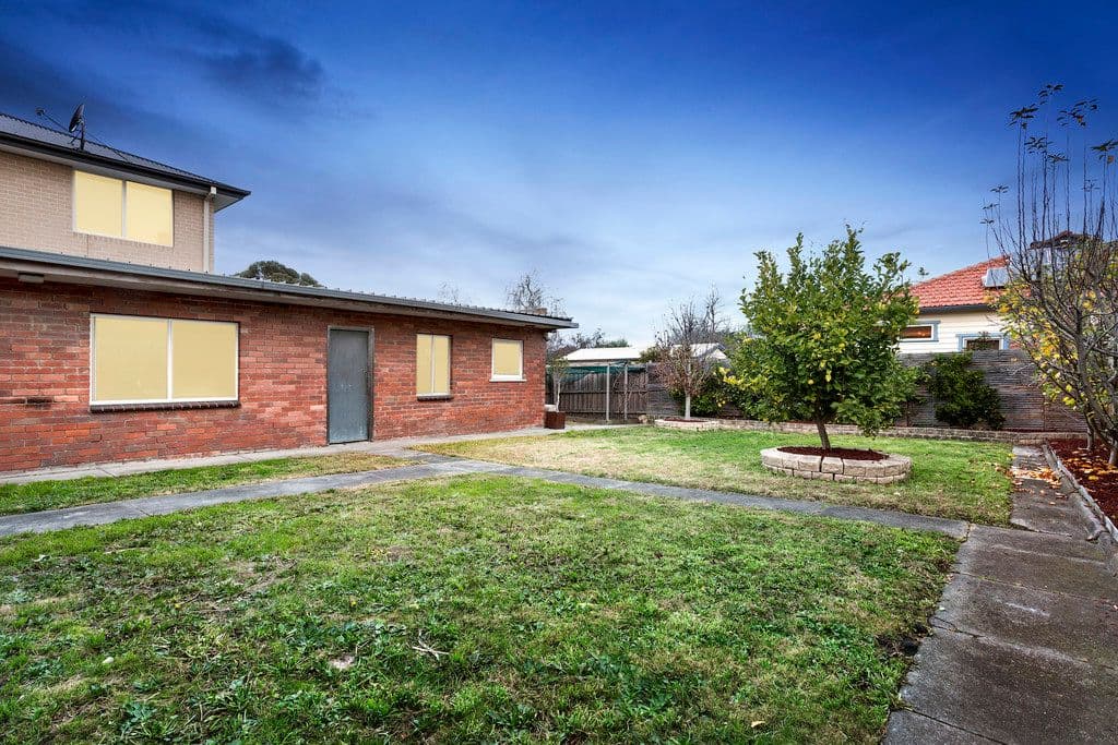 74 Livingstone Street, Ivanhoe VIC 3079, Ivanhoe - Thumbnail 8