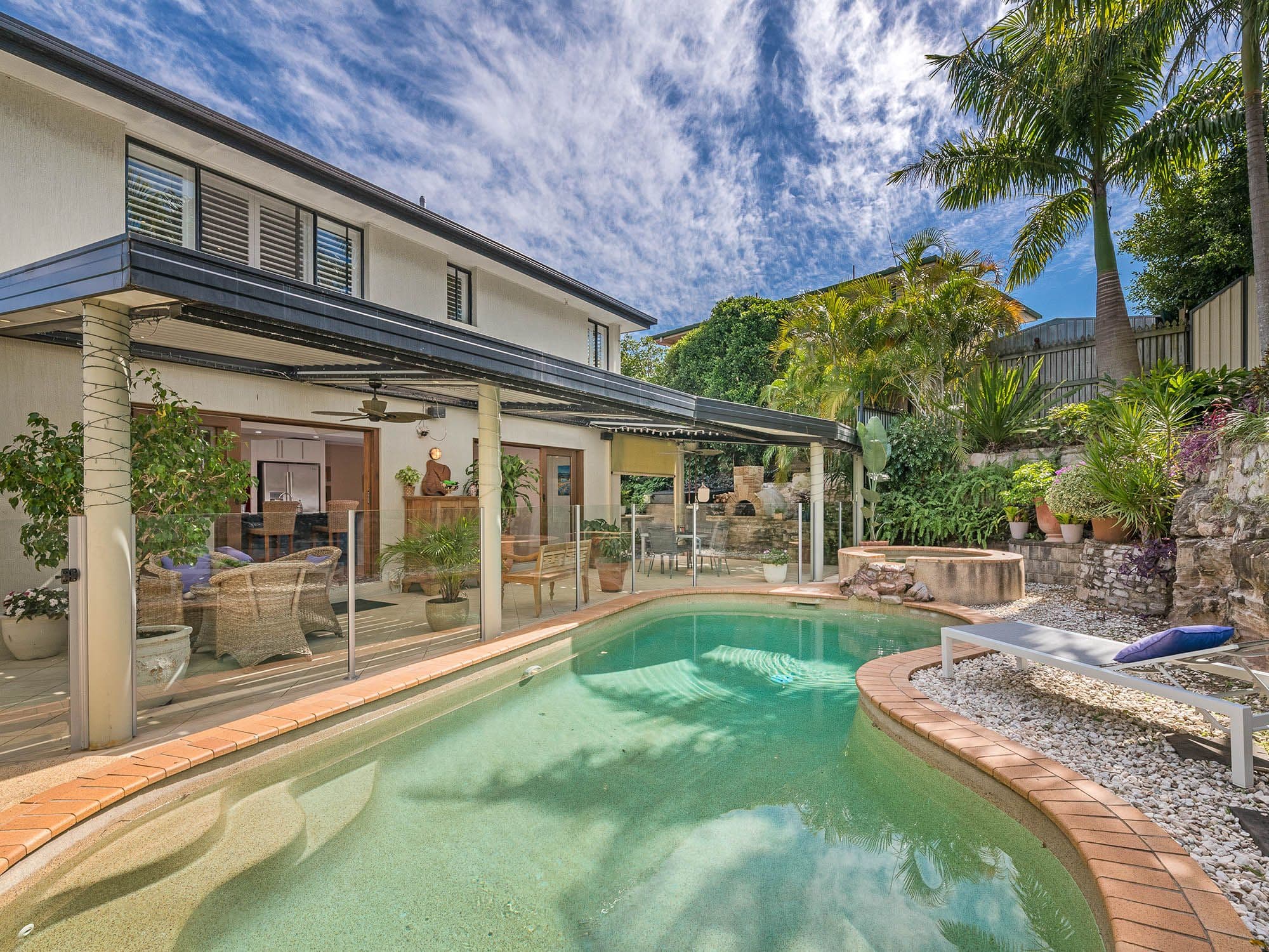 8 Piccadilly Place, Carindale QLD 4152, Carindale - Thumbnail 2