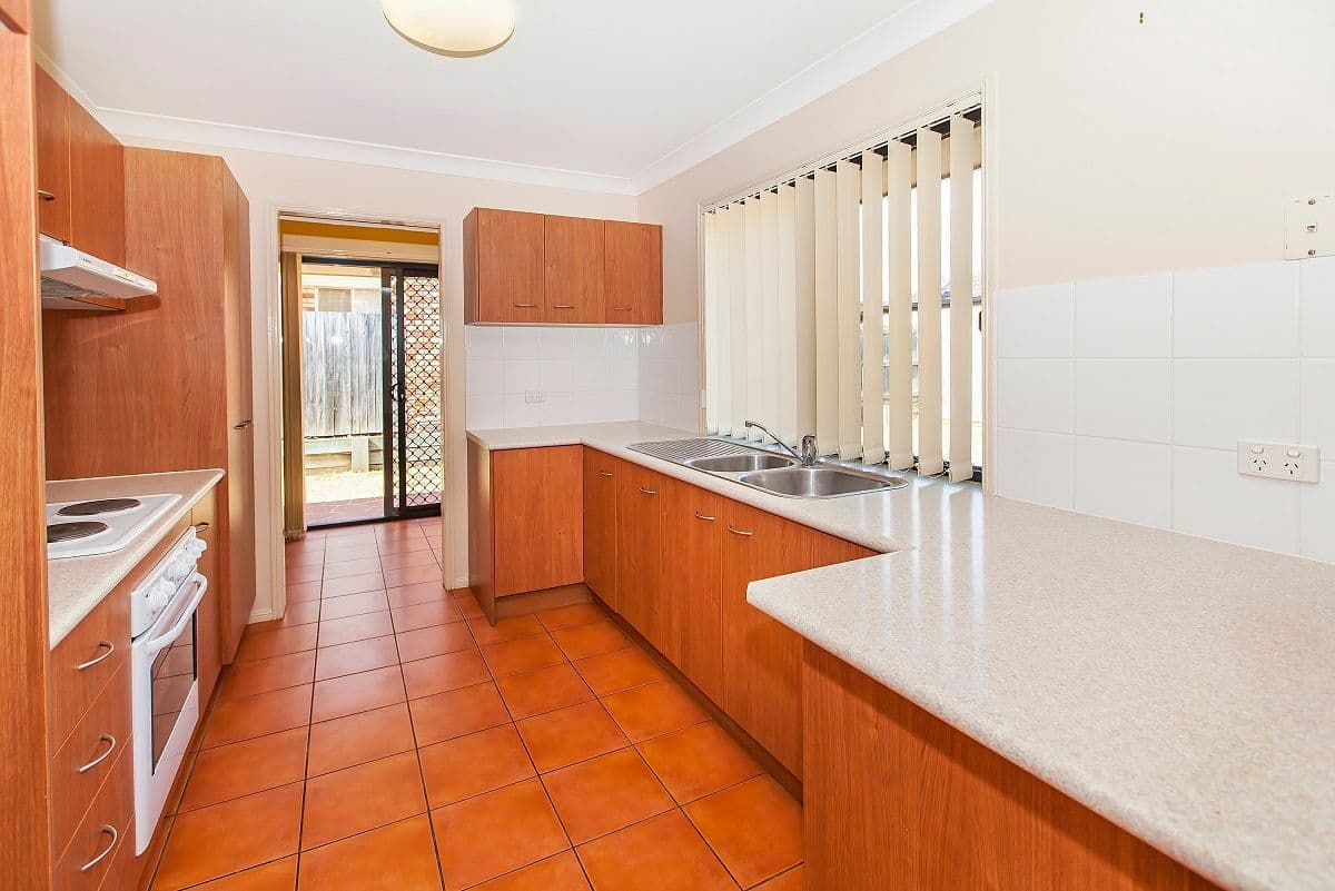 37 Coventina Crescent, SPRINGFIELD LAKES QLD 4300, Springfield Lakes - Thumbnail 2