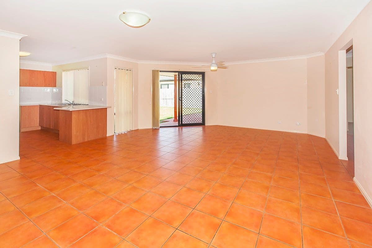 37 Coventina Crescent, SPRINGFIELD LAKES QLD 4300, Springfield Lakes - Thumbnail 3