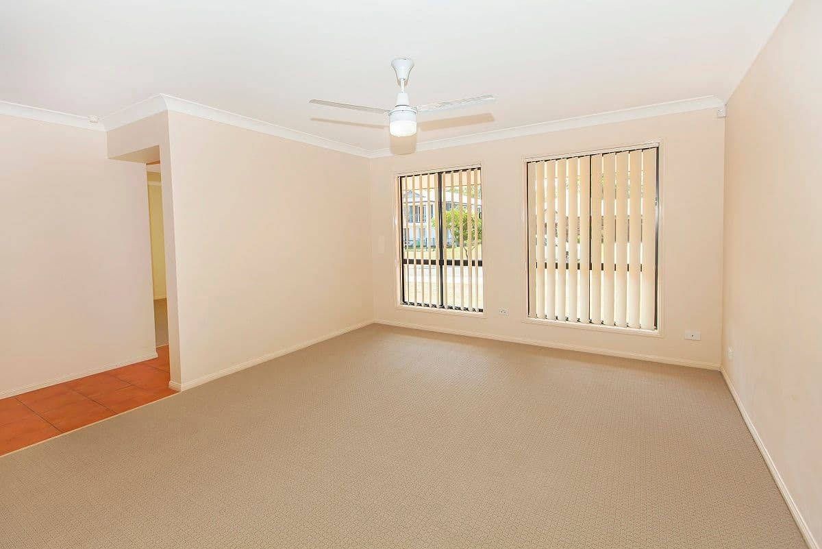 37 Coventina Crescent, SPRINGFIELD LAKES QLD 4300, Springfield Lakes - Thumbnail 4
