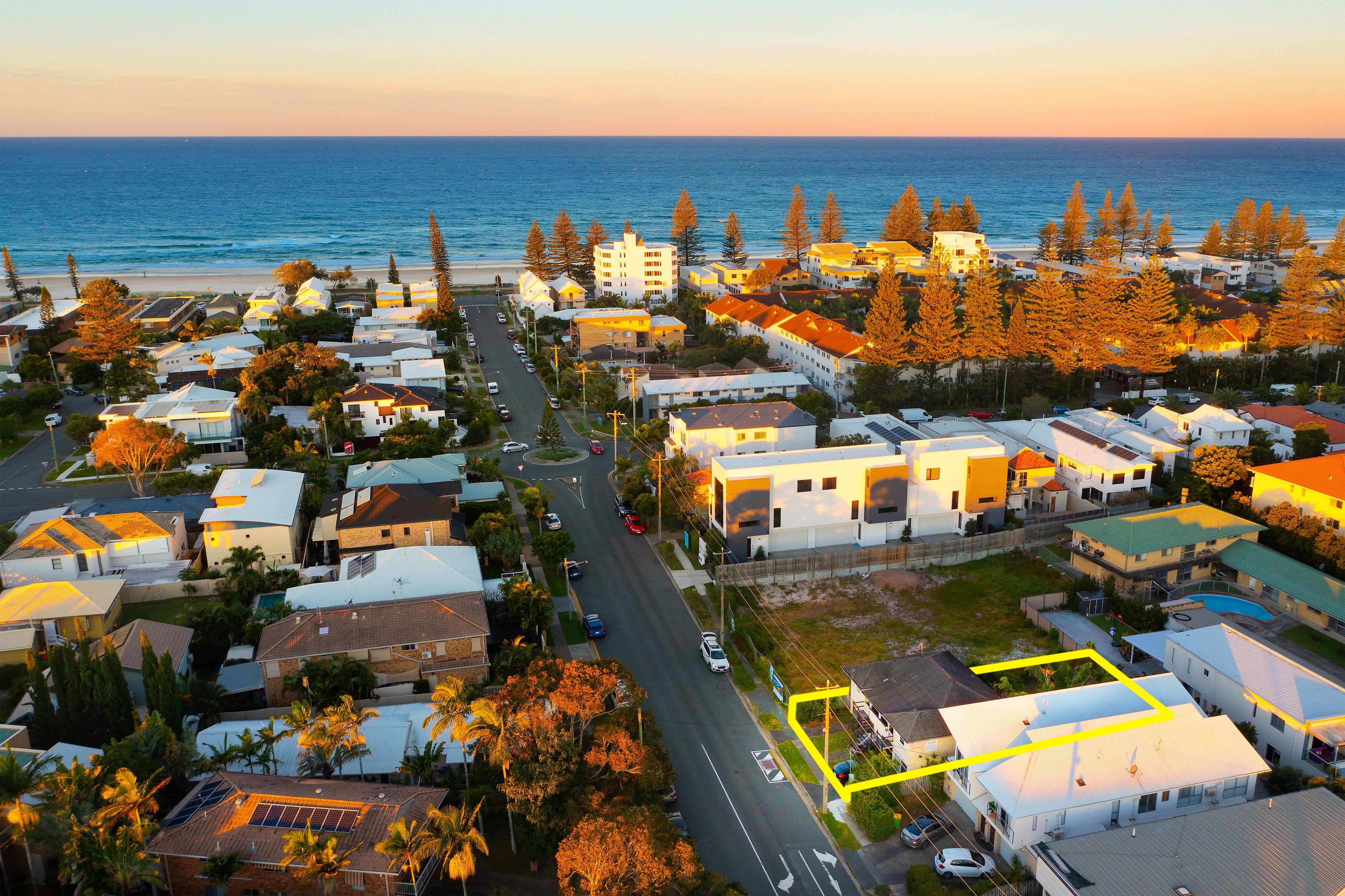 26 Riviera Road, Miami QLD 4220, Miami - Thumbnail 7