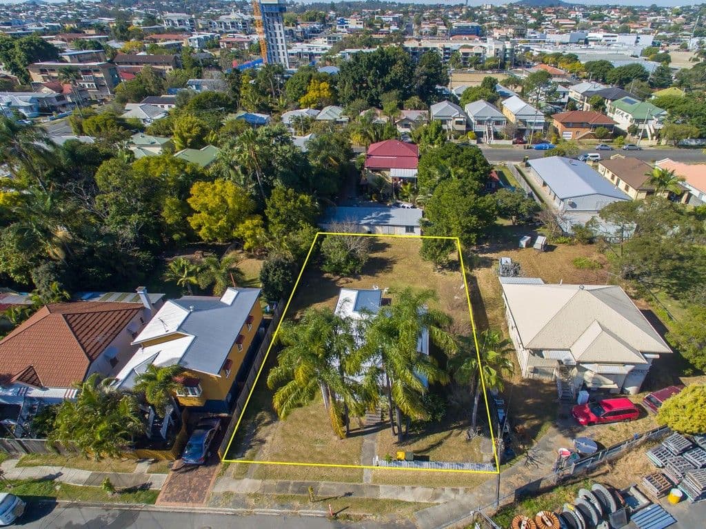 18 Yarrabin Street, Coorparoo QLD 4151, Coorparoo - Image 1